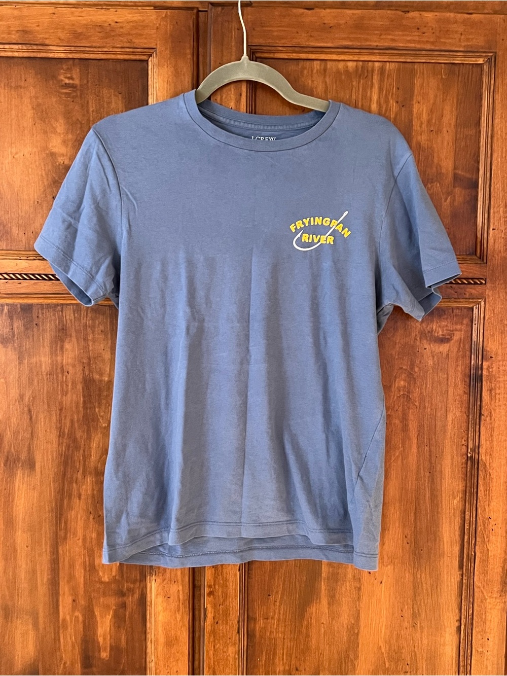 NWOT J.Crew men's trout graphic T-shirt| Fryingpan River| SZ S | Blue & Yellow